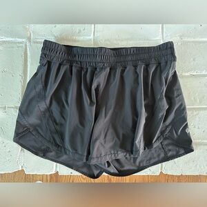 Lululemon Women’s Track That 5” Shorts, Size 14, Black